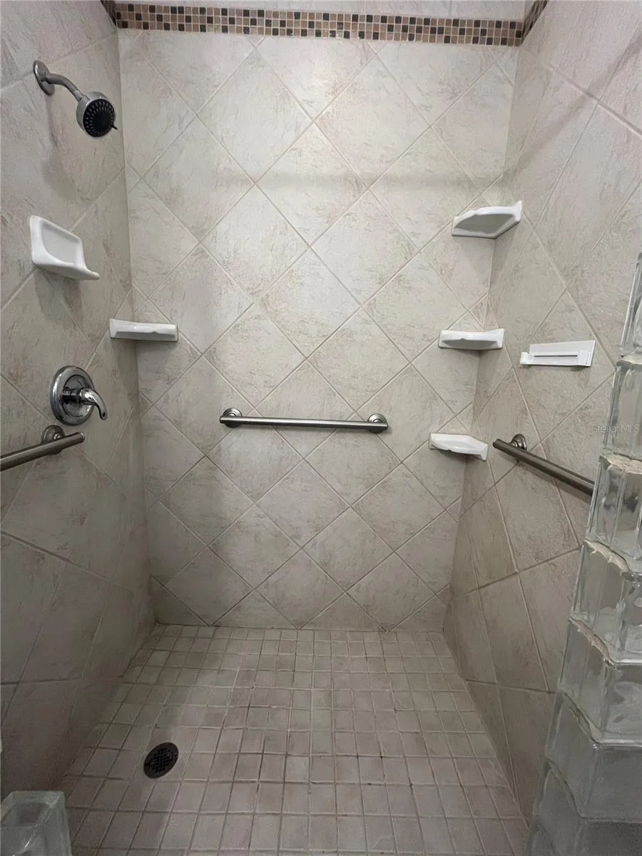 3222 HAMMERSMITH ROAD Orlando, FL 32818