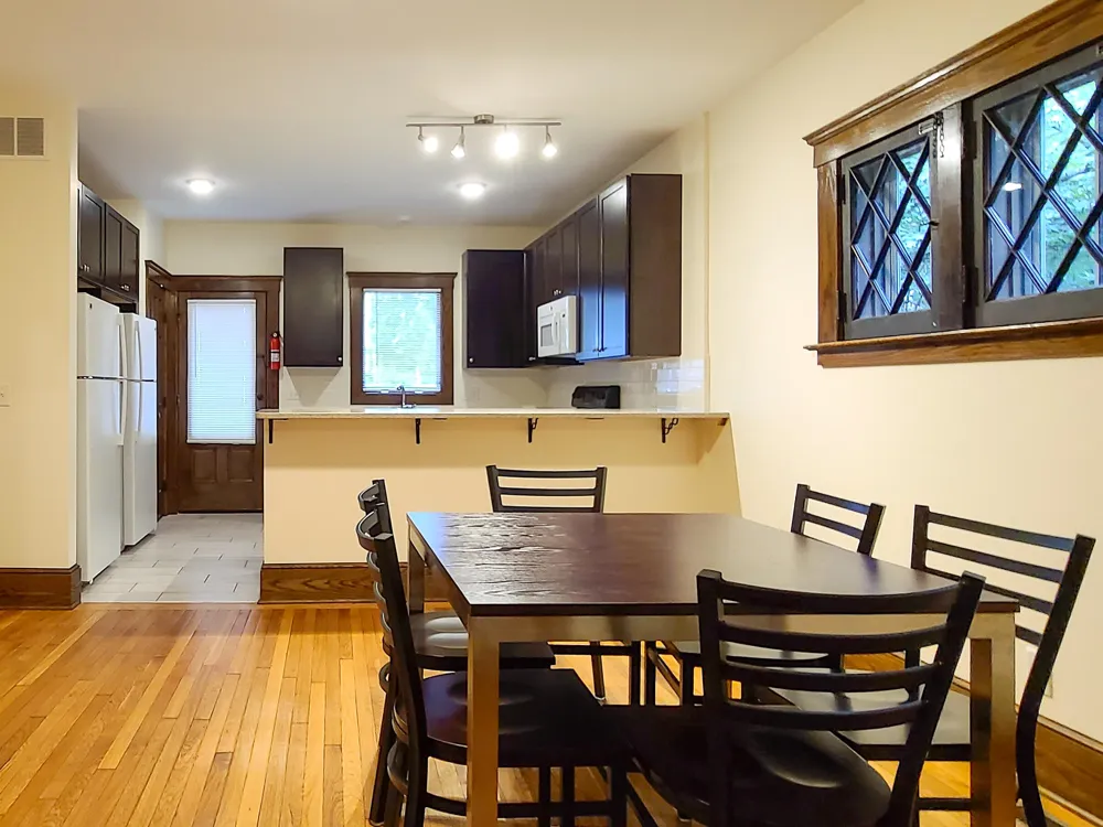 1319 Forest Court Ann Arbor City, MI 48104