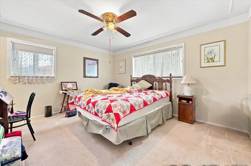 27445 Buckingham Street Livonia City, MI 48154