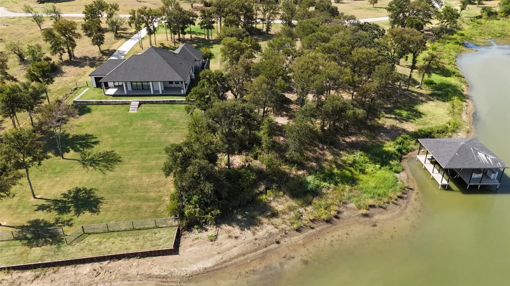 Diamond Point Drive Corsicana, TX 75109