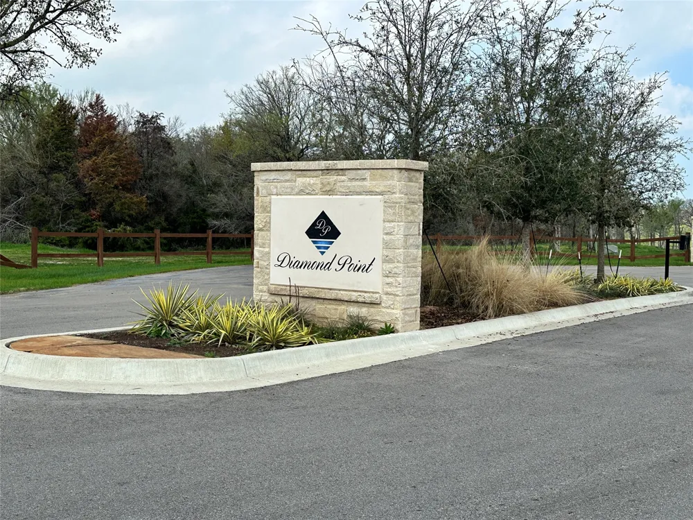 Diamond Point Drive Corsicana, TX 75109