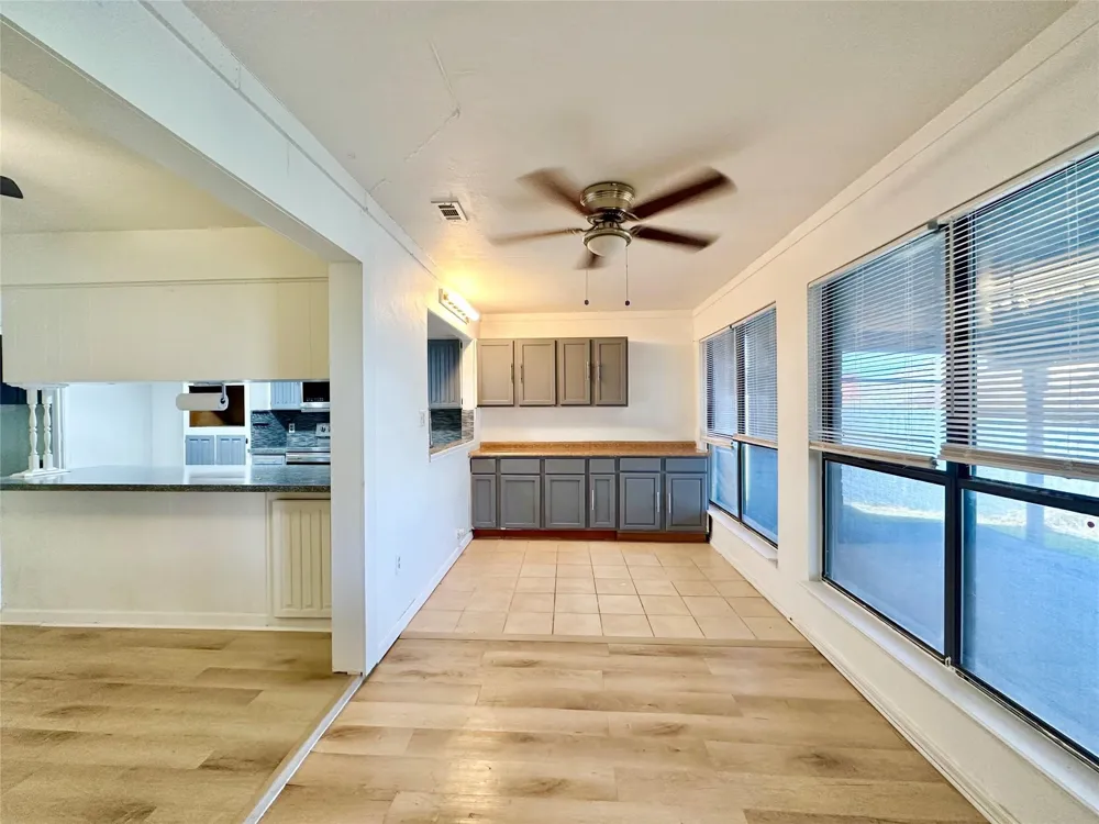 807 Fondren Drive Arlington, TX 76001