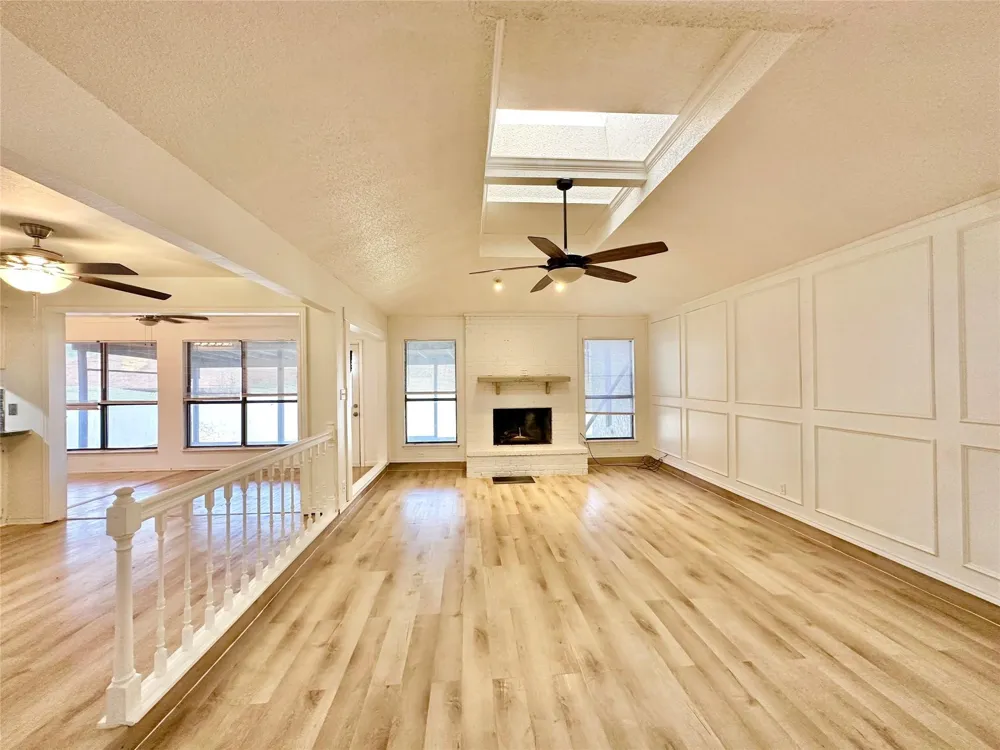 807 Fondren Drive Arlington, TX 76001