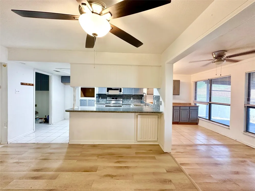 807 Fondren Drive Arlington, TX 76001