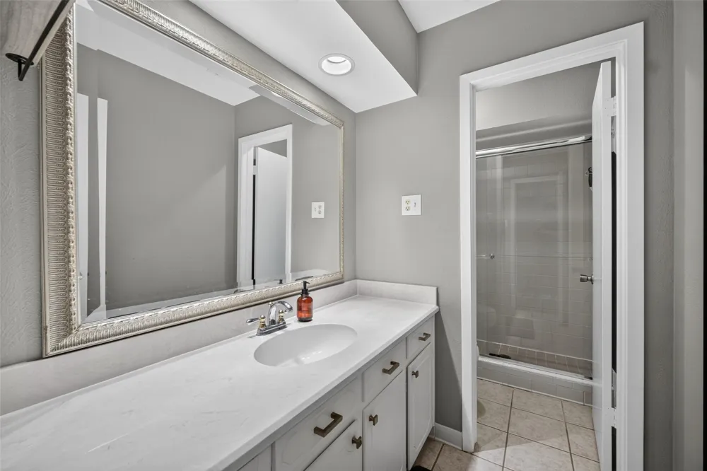 1619 University Drive Richardson, TX 75081