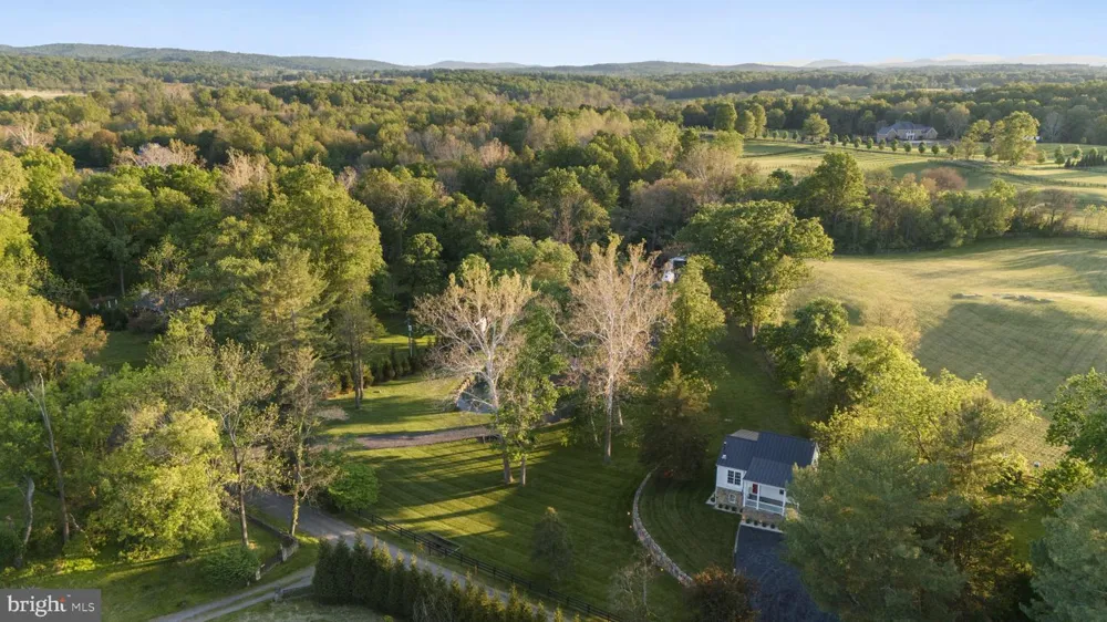 23375 POTTS MILL ROAD Middleburg, VA 20117