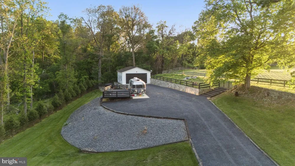 23375 POTTS MILL ROAD Middleburg, VA 20117