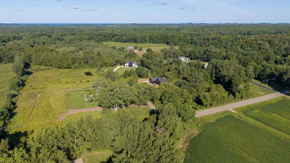 6011 Hidden Creek Trail Hamilton, MI 49419