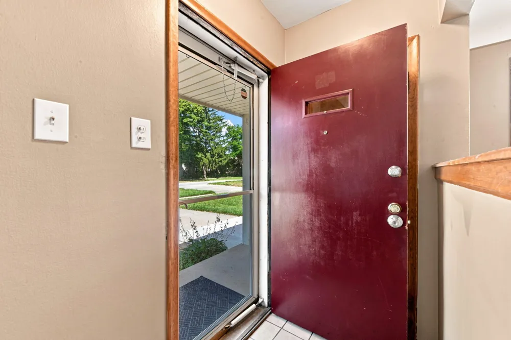 11386 Hemingway Street Redford, MI 48239
