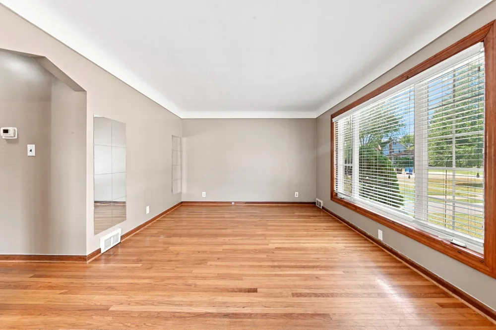 11386 Hemingway Street Redford, MI 48239