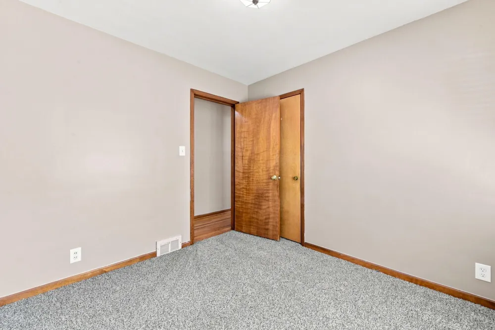 11386 Hemingway Street Redford, MI 48239