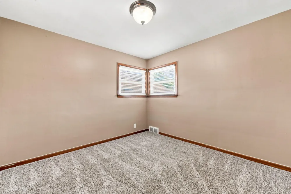11386 Hemingway Street Redford, MI 48239