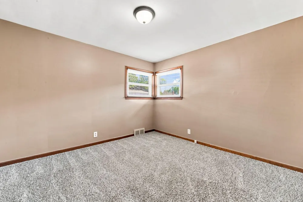 11386 Hemingway Street Redford, MI 48239
