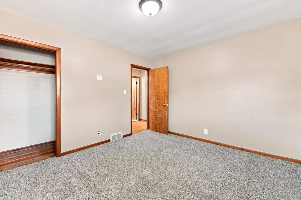 11386 Hemingway Street Redford, MI 48239