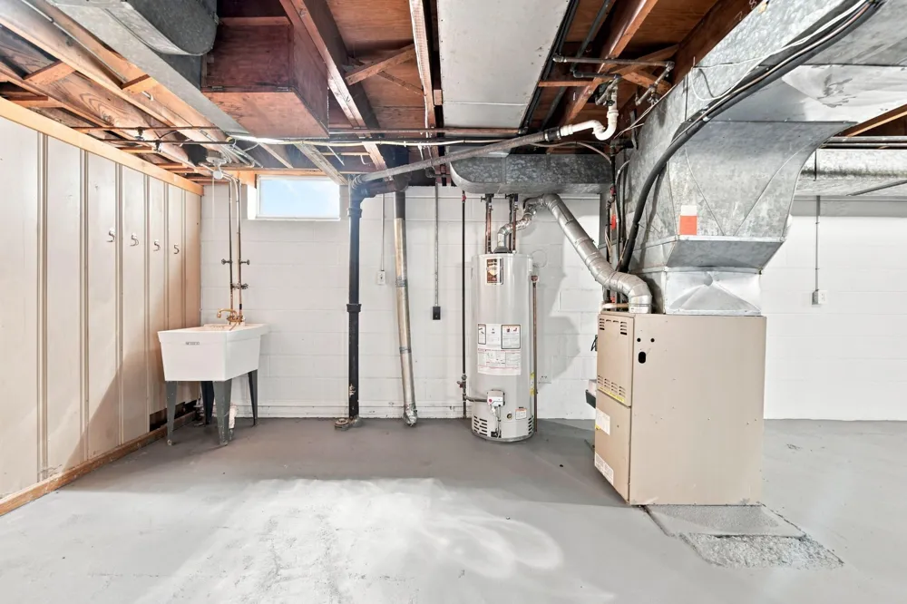 11386 Hemingway Street Redford, MI 48239