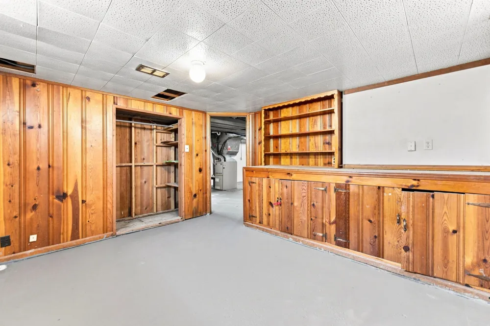 11386 Hemingway Street Redford, MI 48239