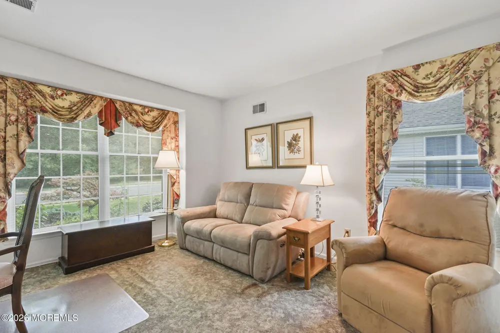 513 Waterford Drive Manchester, NJ 08759