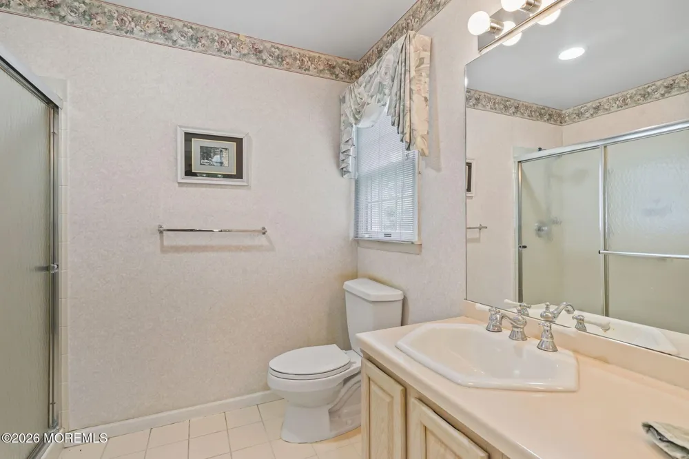 513 Waterford Drive Manchester, NJ 08759