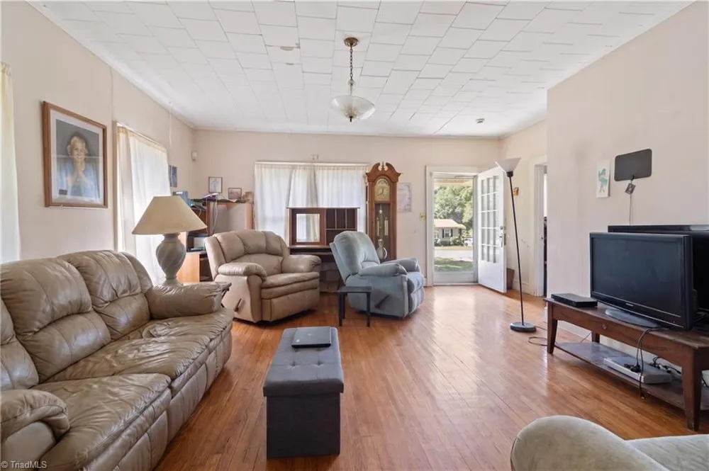 4345 Folger Road Julian, NC 27283