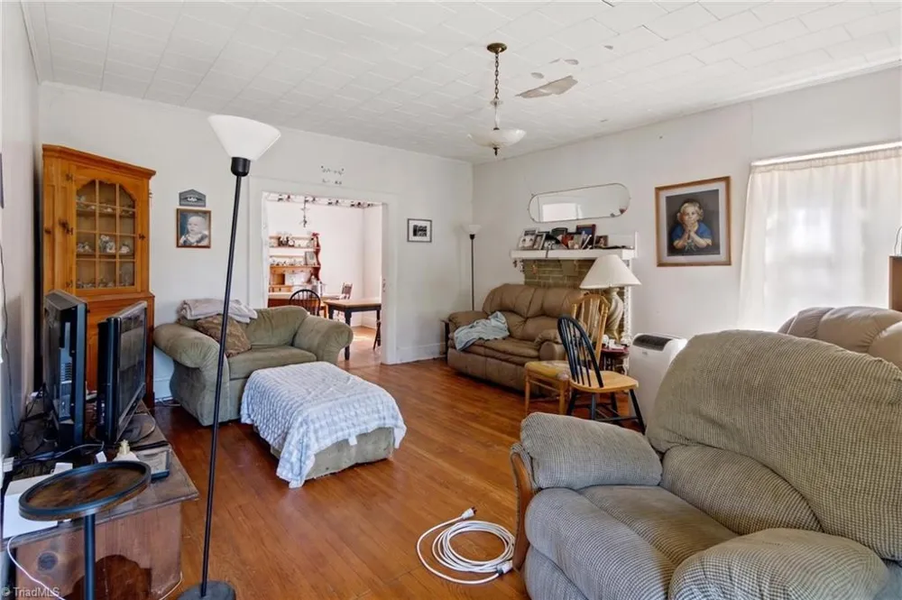 4345 Folger Road Julian, NC 27283