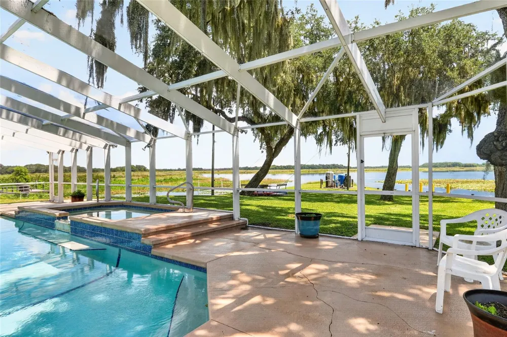 2489 LAKEFRONT DRIVE Hernando, FL 34442