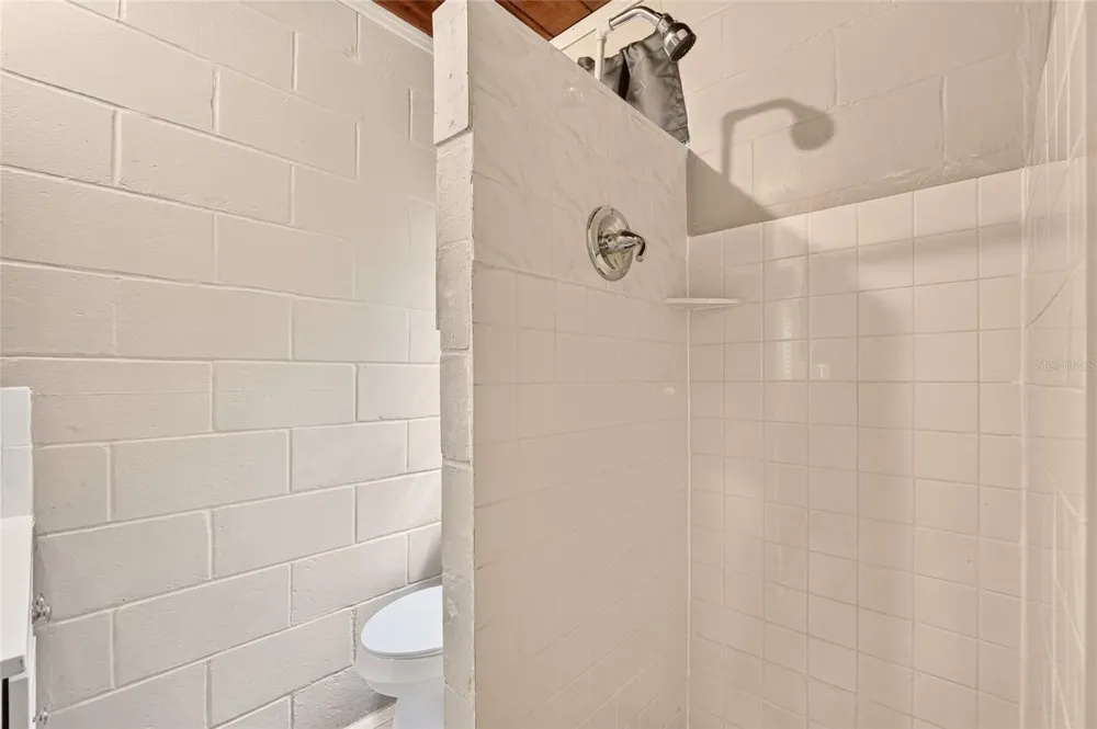 2489 LAKEFRONT DRIVE Hernando, FL 34442