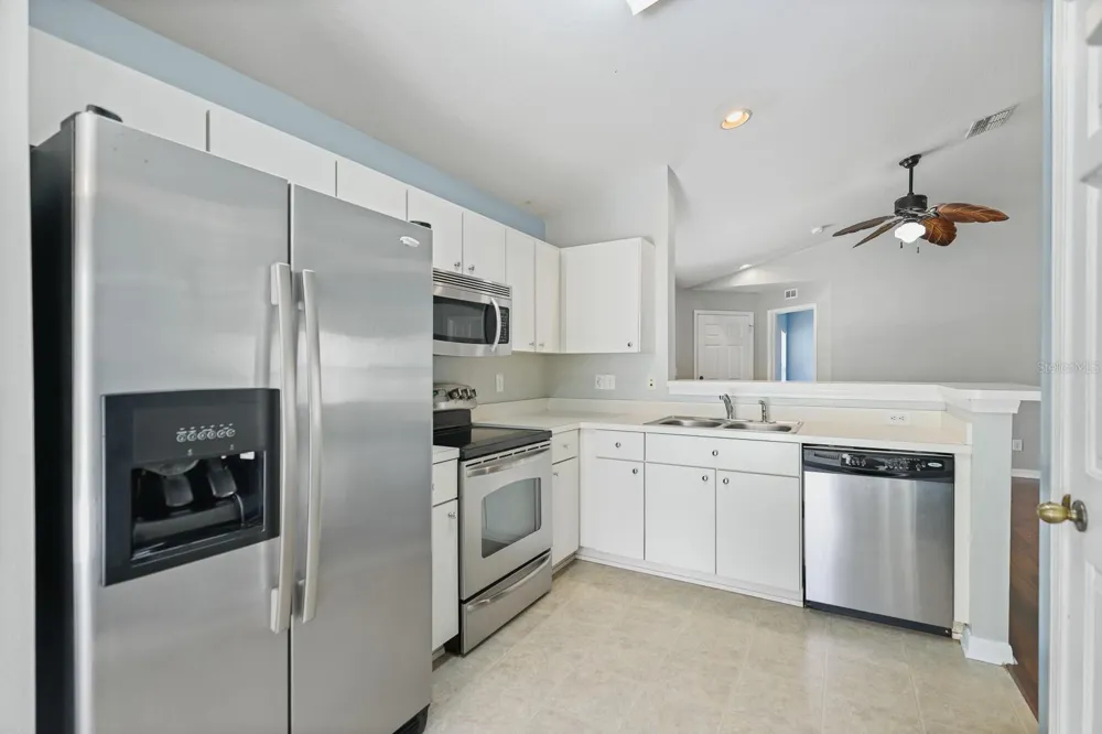 7408 OXFORD GARDEN CIRCLE Apollo Beach, FL 33572