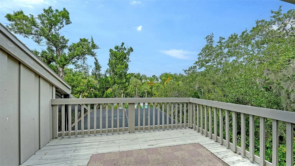 1372 LANDINGS POINT #28 Sarasota, FL 34231