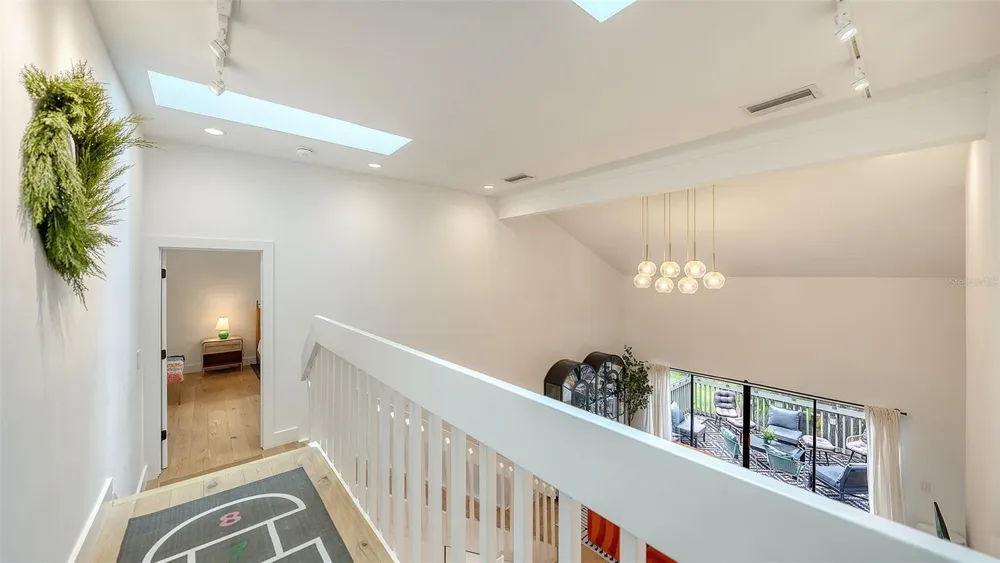 1372 LANDINGS POINT #28 Sarasota, FL 34231