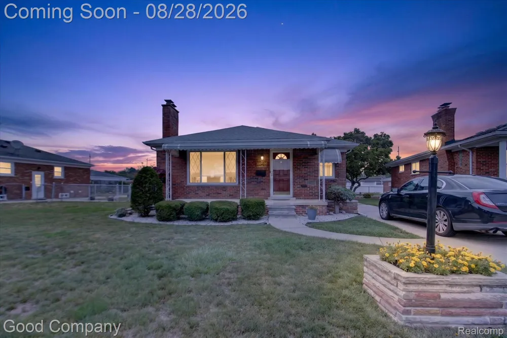 24910 Manhattan Street St Clair Shores City, MI 48080
