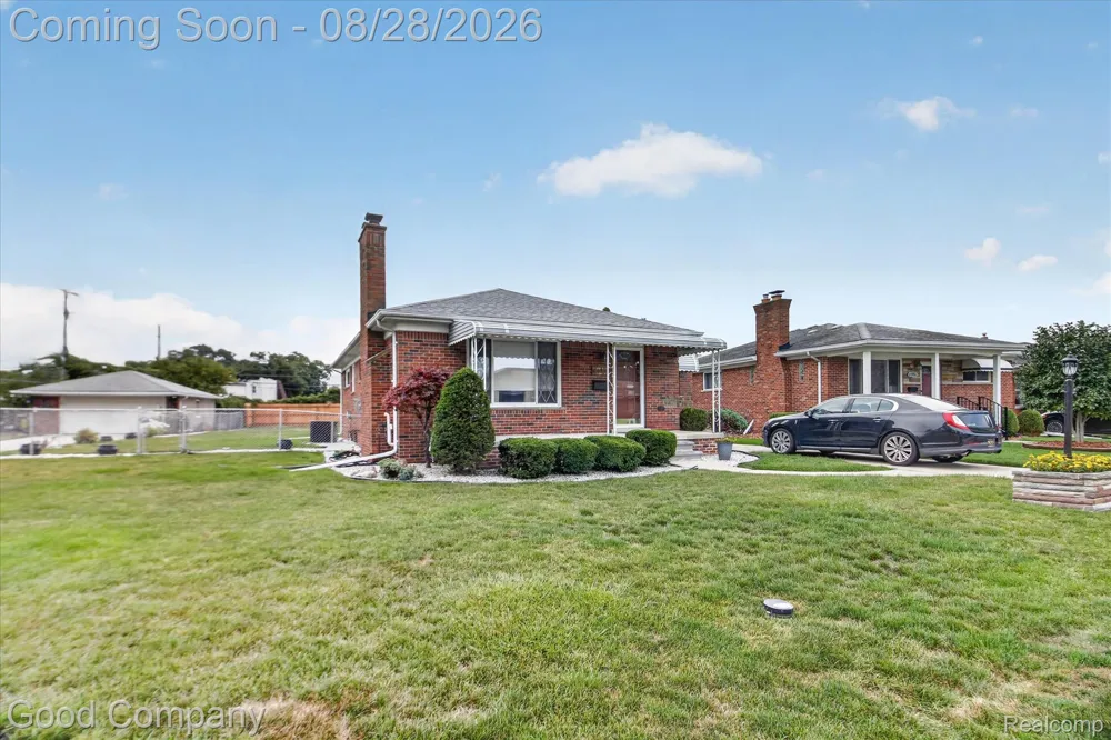 24910 Manhattan Street St Clair Shores City, MI 48080