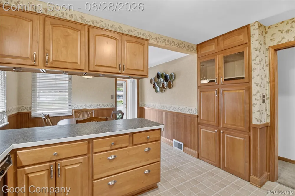 24910 Manhattan Street St Clair Shores City, MI 48080