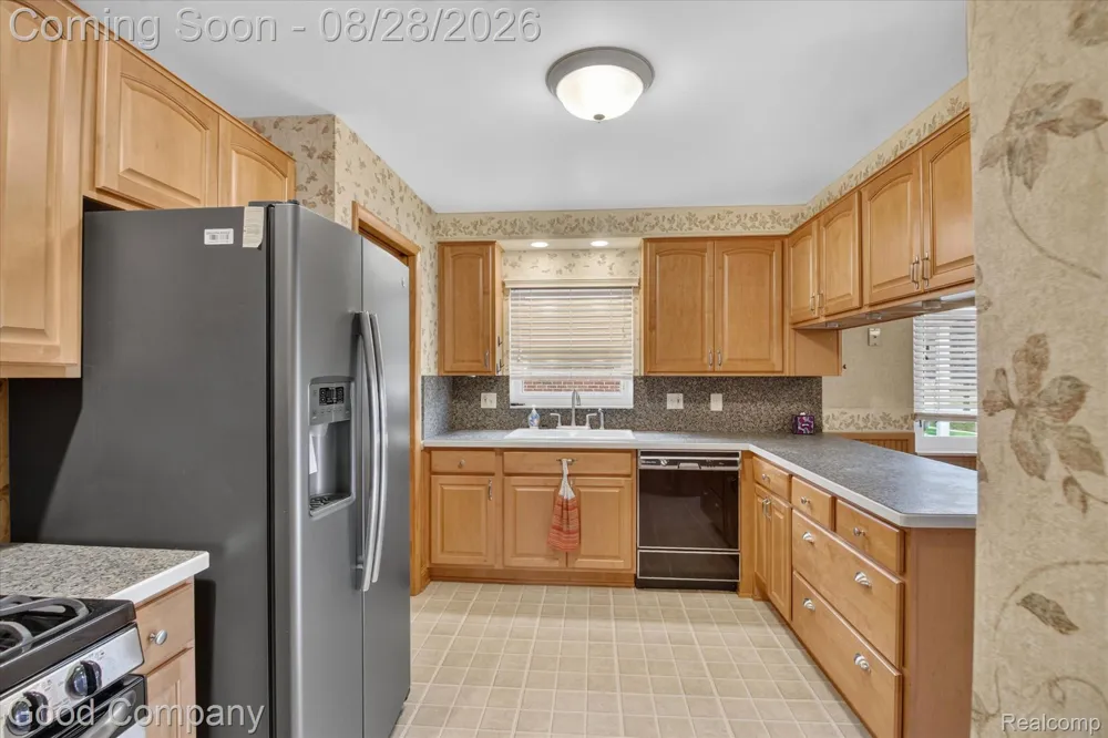 24910 Manhattan Street St Clair Shores City, MI 48080