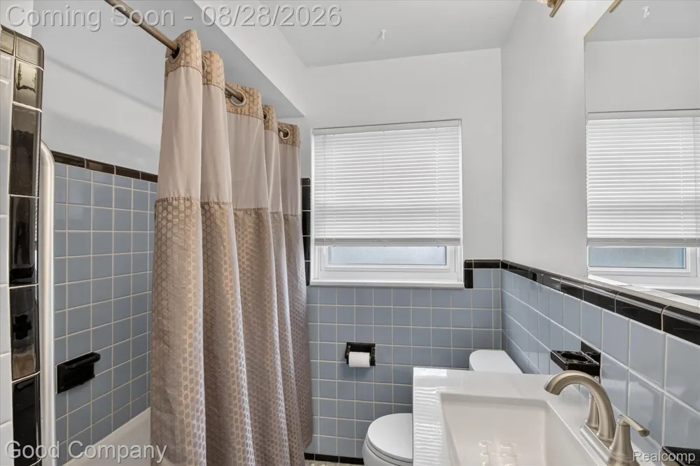 24910 Manhattan Street St Clair Shores City, MI 48080