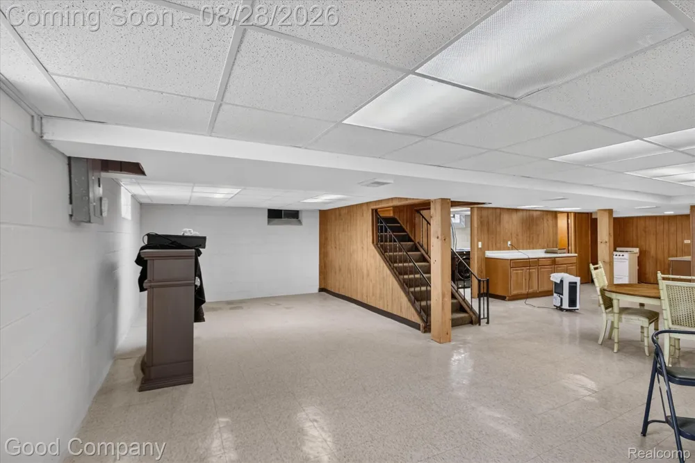 24910 Manhattan Street St Clair Shores City, MI 48080