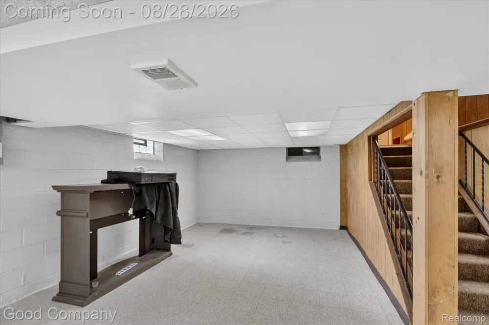 24910 Manhattan Street St Clair Shores City, MI 48080
