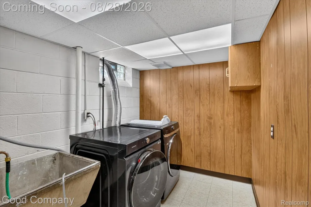24910 Manhattan Street St Clair Shores City, MI 48080