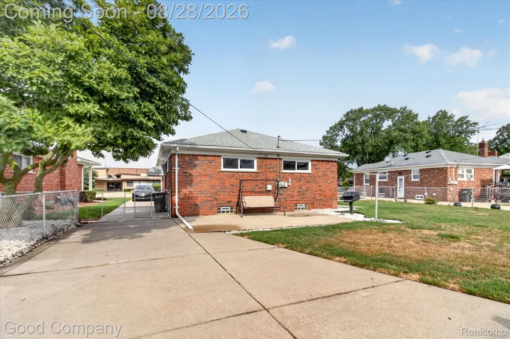24910 Manhattan Street St Clair Shores City, MI 48080
