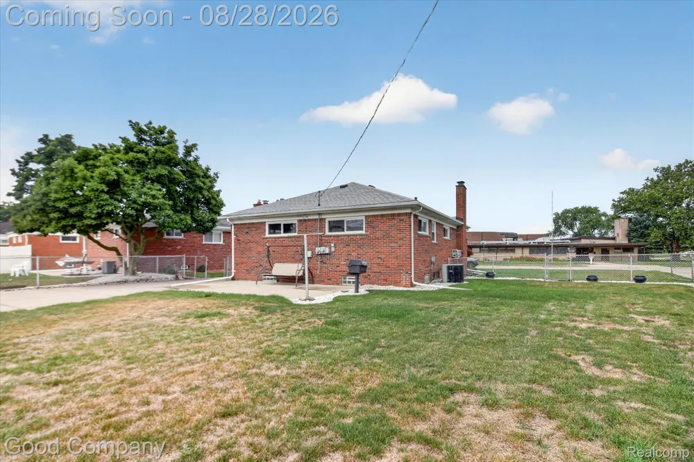 24910 Manhattan Street St Clair Shores City, MI 48080