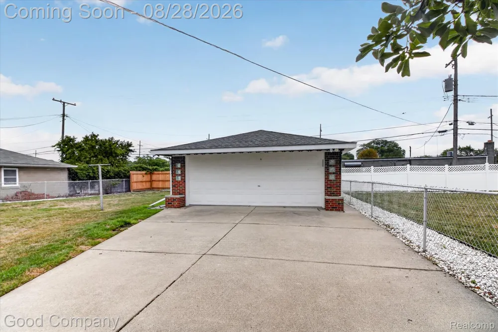 24910 Manhattan Street St Clair Shores City, MI 48080