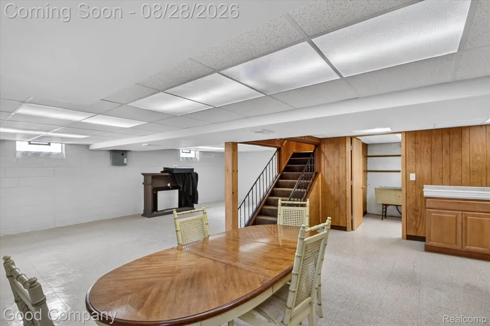 24910 Manhattan Street St Clair Shores City, MI 48080