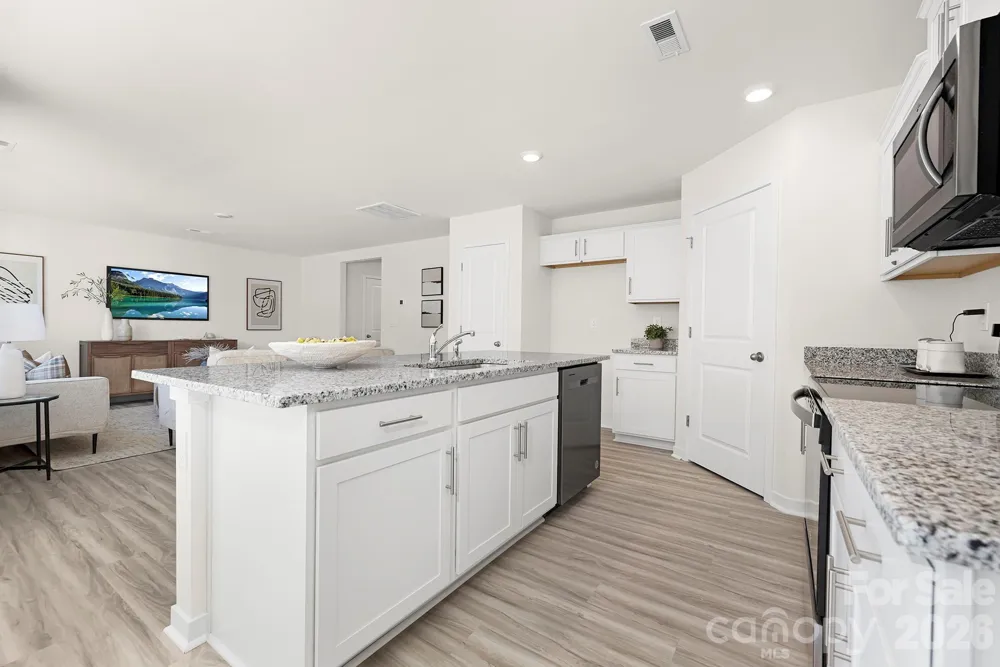 234 Lauren Lane Hendersonville, NC 28792