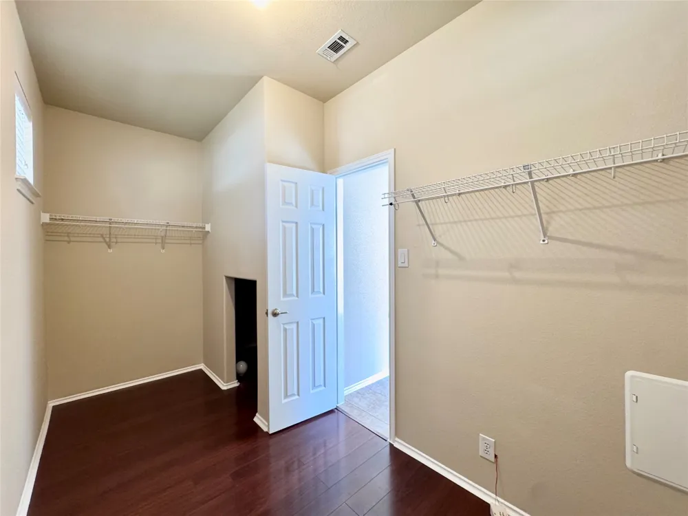 1912 Golden Arrow Avenue Cedar Park, TX 78613
