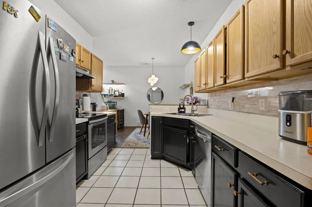 9212 Holly Lane Maple Grove, MN 55311