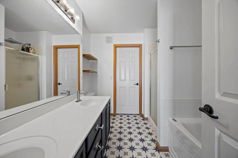 9212 Holly Lane Maple Grove, MN 55311