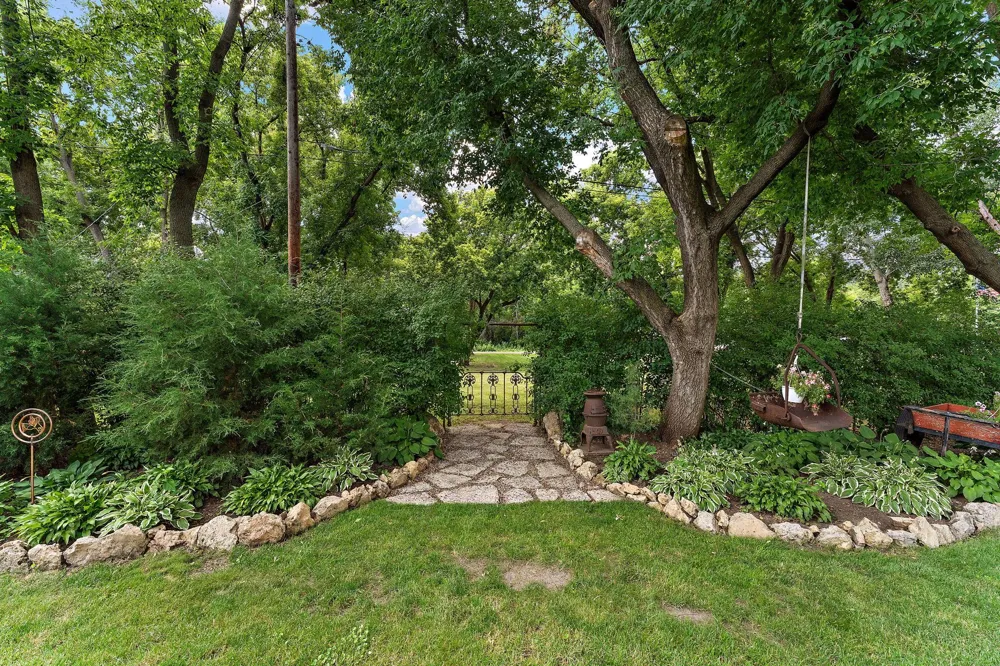 1049 2nd Street Saint Paul Park, MN 55071