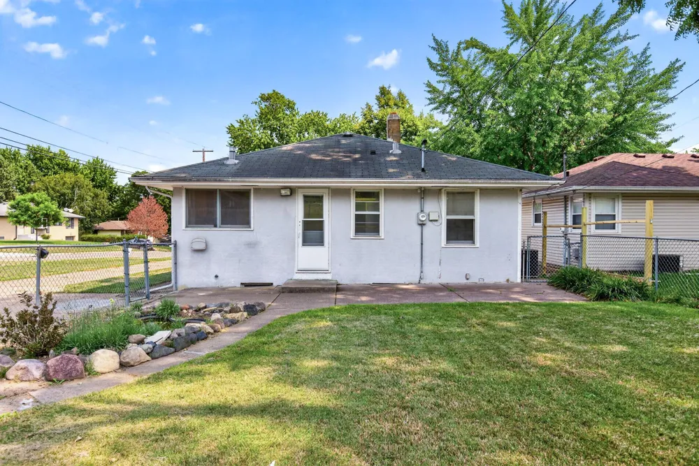 457 18th Avenue South Saint Paul, MN 55075