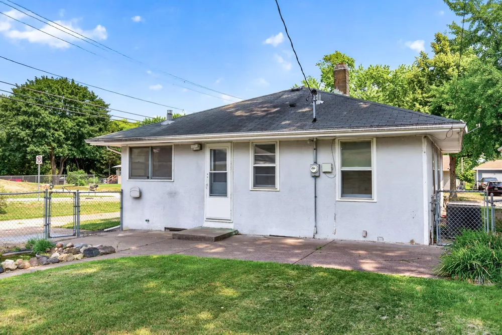 457 18th Avenue South Saint Paul, MN 55075