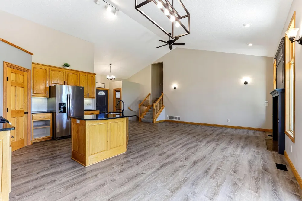 20366 150th Street NW Elk River, MN 55330