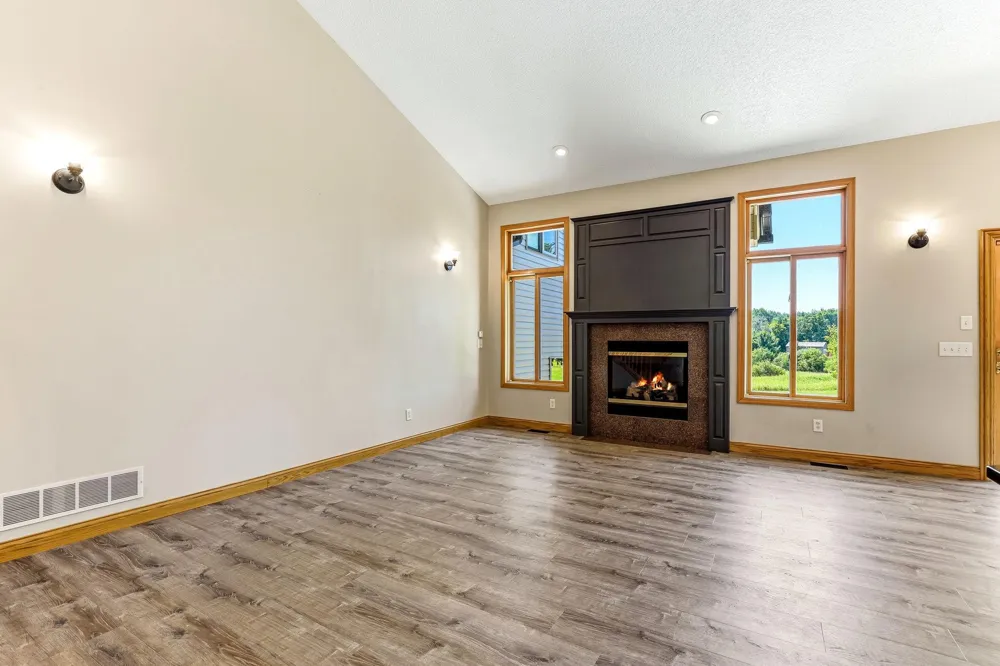 20366 150th Street NW Elk River, MN 55330